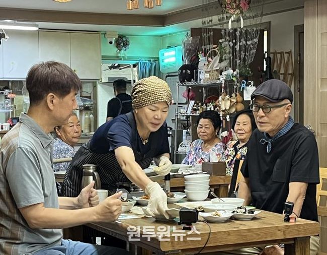 식객 허영만의 백반기행 세종시 콩 요리 전문점 촬영 장면