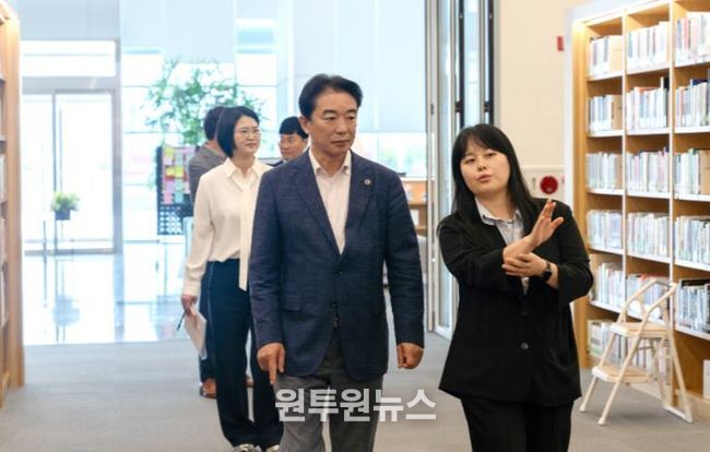 경남도의회 최학범 의장, 국회부산도서관과 협력 방안 논의