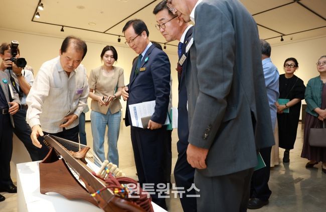 전승공예연구회작품전성료