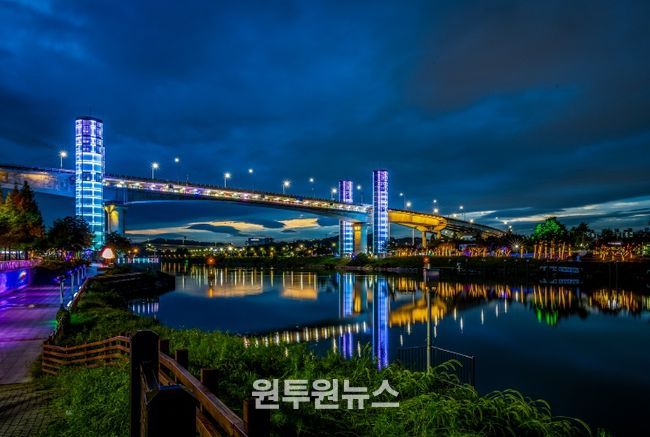 계양의 밤을 빛으로 물들이다! ‘계양아라온 아트웨이’ 화려한 개막