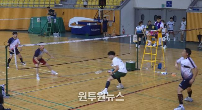 익산서 배드민턴 전설 김동문 업적 담은 대회 열려(2024년 익산쥬얼리배 전국배드민턴대회 1).