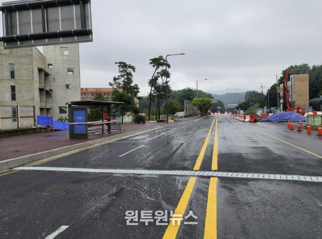 광명 신안산선 붕괴 사고 주변의 도로 복구 사진