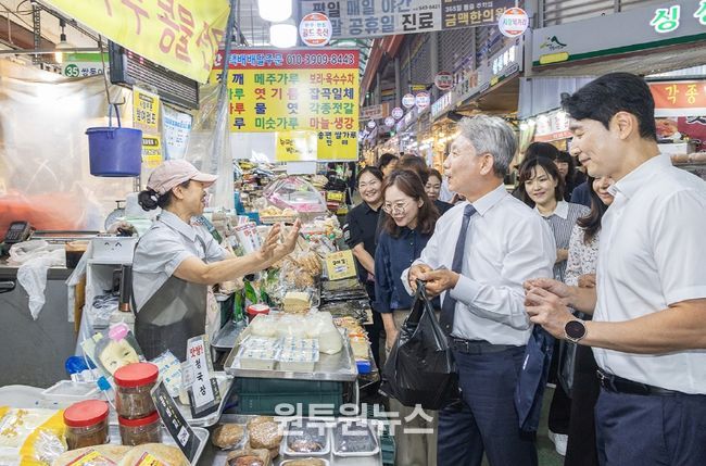 윤환 계양구청장, 추석맞이 전통시장 방문