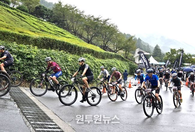 제암산의 숲길을 달리다! 제2회 보성군수배 전국 산악자전거 대회 성료_보성군은 지난 9월 27~28일 제암산자연휴양림에서 ‘제2회 보성군수배 전국산악자전거 대회’를 성황리에 마쳤다