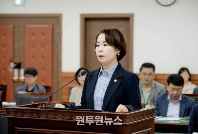 남양주시의회 314회 임시회 자치행정위원회에서 정현미 의원이 ‘행사예산 공개 조례’ 제안설명을 하고 있다.