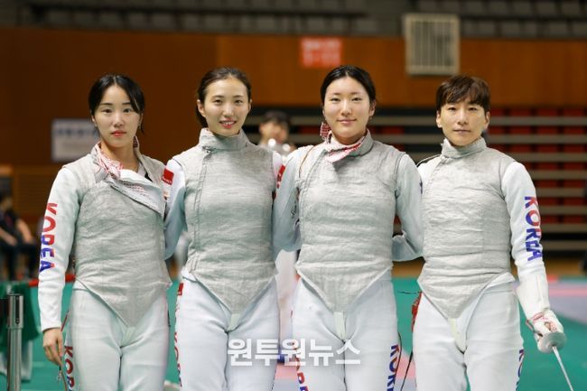 플러레 단체전 준우승, 개인전 2위 입상