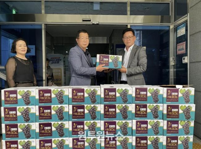 가평 상면주민자치회, 인천서 포도 판매 교류행사