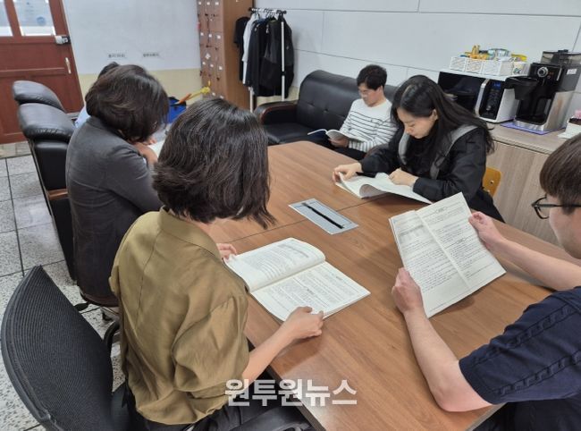 충북교육청, 고 1‧2를 위한 자료 발간으로 2027, 2028 대입 지원 박차