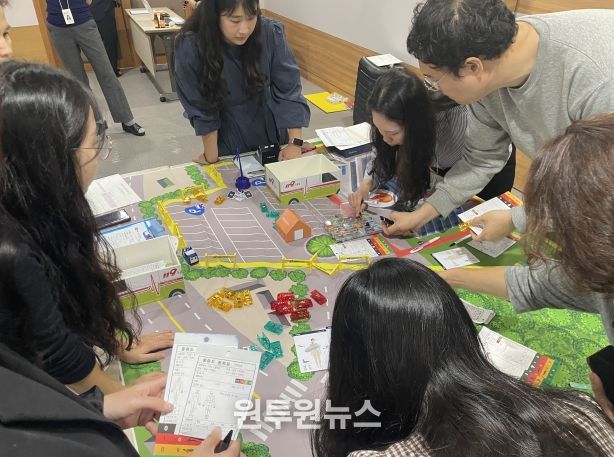 상록수·단원보건소 신속대응반을 대상으로 재난의료대응체계 강화 교육을 진행하고 있다.