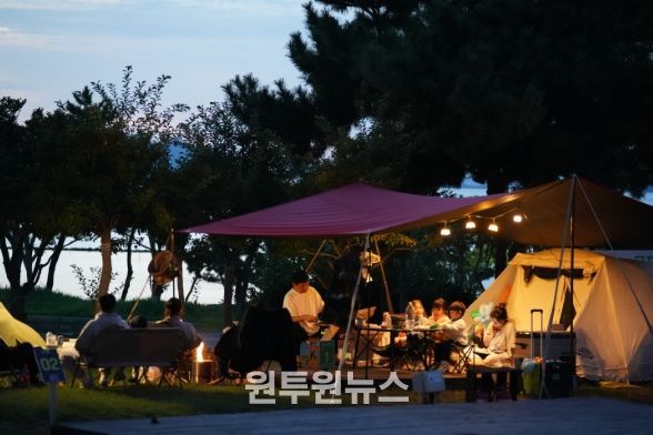 “해남 오시아노 무인도서 야생캠핑 즐겨볼까? 2025 전남관광캠핑박람회는 이색 캠핑체험도 가득”