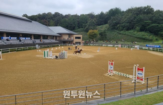 제4회 화성특례시장배 화성특례시 유소년 승마대회 경기장