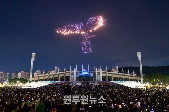 '2025 빵빵데이 천안' 드론쇼