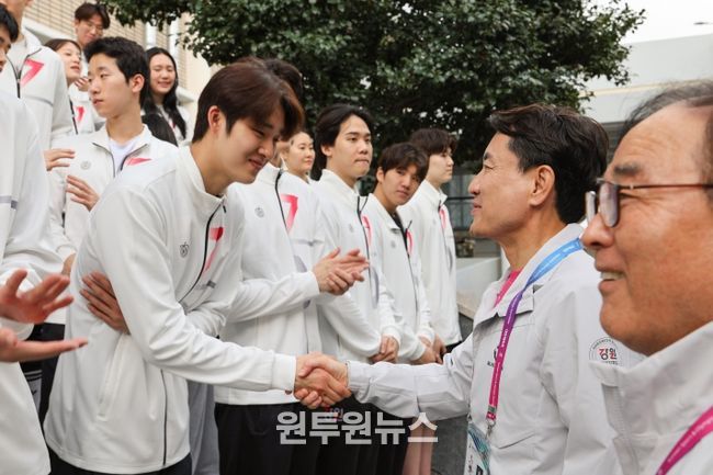 김진태 강원도지사, 제106회 전국체전 신기록 달성한 황선우‧김우민 등 강원 수영 선수들에게 축전