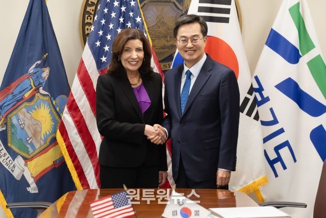 2024년 10월 미국방문시 캐시 호컬 뉴욕주지사와의 면담