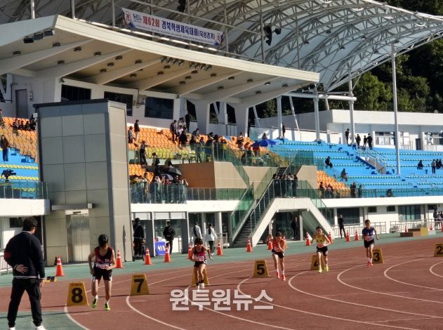 경북교육청, ‘제62회 경상북도학생체육대회 개최’(420교 3,483명 참가...체육 영재 발굴과 학교체육 활성화 기대)(28일 영주시민운동장에서 육상 경기를 펼치는 모습)