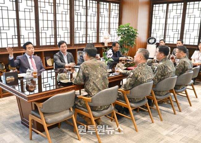 드론작전사령관 접견