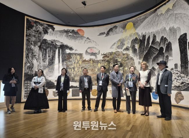 IMF 총재, 캐나다 총리 배우자 등 경주 문화탐방 활동