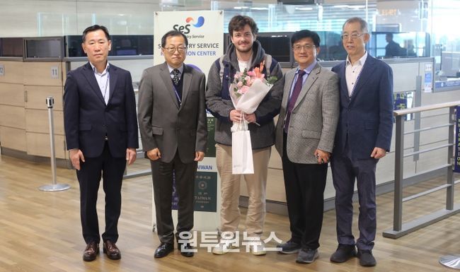 법무부, 인천공항 입국장에 ‘자동출입국 이용등록 및 전용 심사구역 설치’ 시범 운영