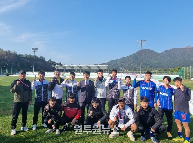 윤건영 충북교육감, 제45회 전국장애인체육대회 충북선수단 격려 위해 부산 방문