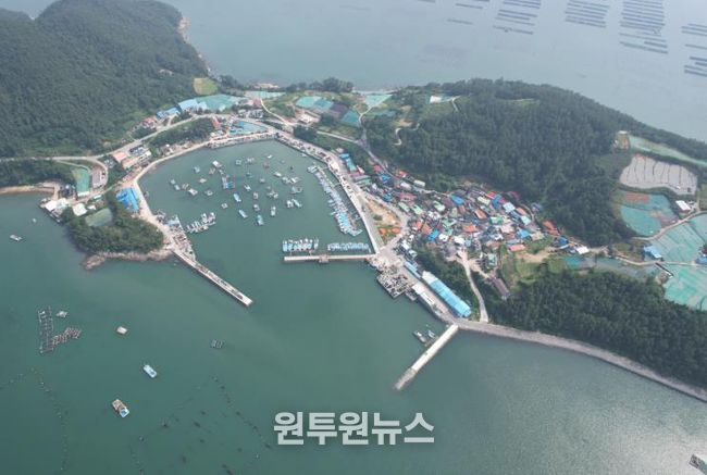 완도군, 어촌 신활력 사업 선정 100억 확보(사진은 사업 대상지인 금일 일정리 전경).