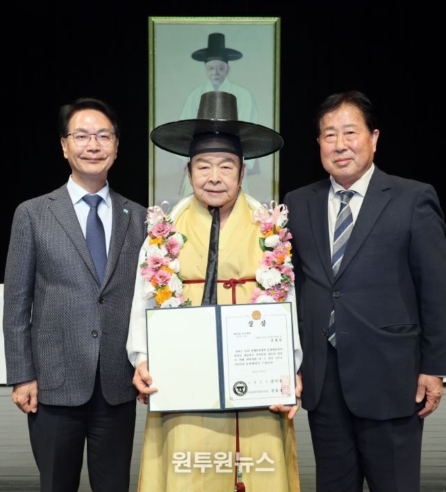‘제35회 동리대상 시상식’ 김청만 명인(판소리 고법) 수상