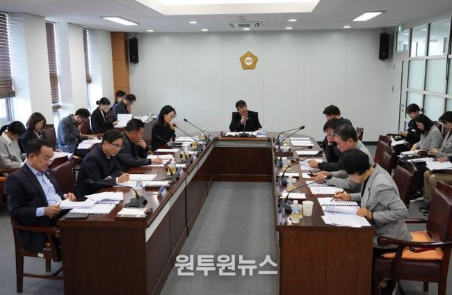 11월 5일 정례간담회 개최