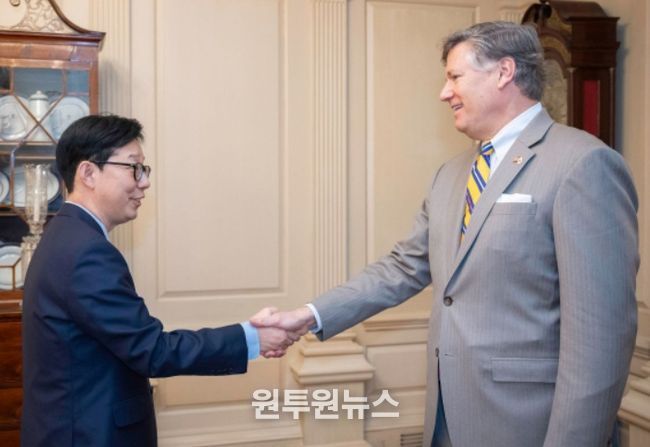 박윤주 외교부 제1차관과 크리스토퍼 랜다우(Christopher Landau) 국무부 부장관