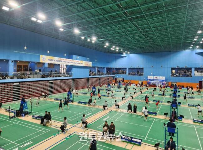 - 2025 원천 요넥스 밀양 코리아주니어 국제챌린지배드민턴선수권대회 경기 장면