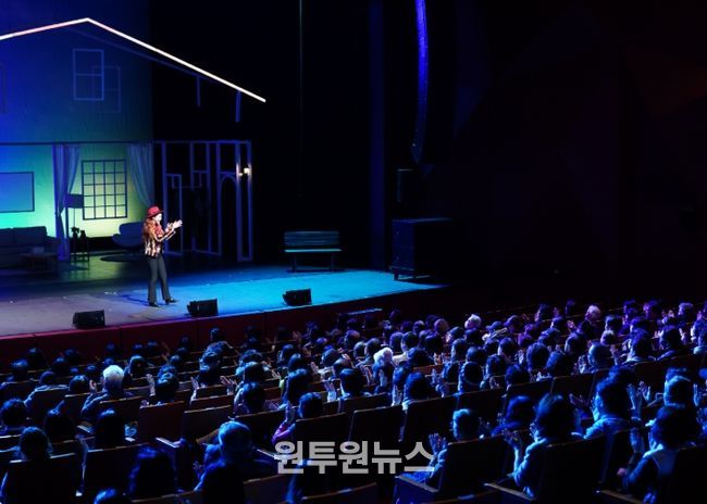 구리문화재단, 연극 <분홍립스틱> 공연 성료