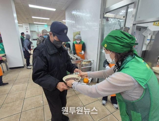 “따듯한 팥죽으로 든든한 겨울 보내세요”