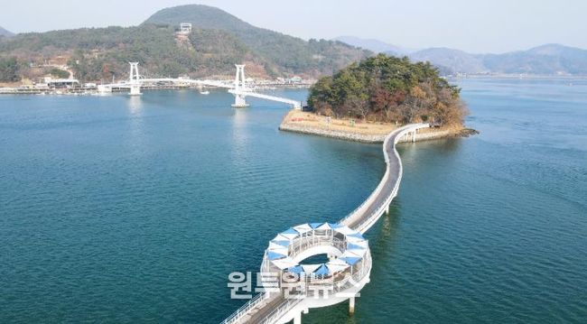 섬진강을 품은 쉼, 배알도 해맞이다리에 머물다 - 관광과(쉼터 사진).