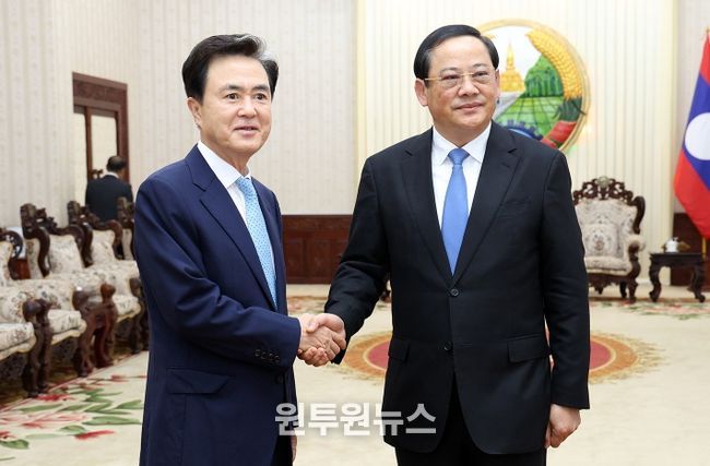 라오스 총리 접견