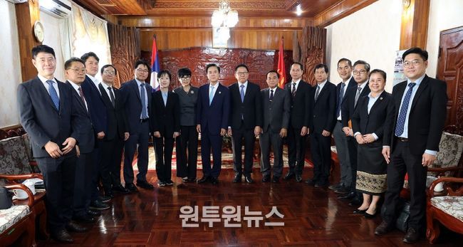 김태흠 지사, 라오스 농업환경부 장관 접견