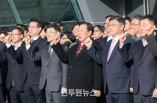 최민호 시장 2일 시무식서 흔들림 없는 시정 추진 당부