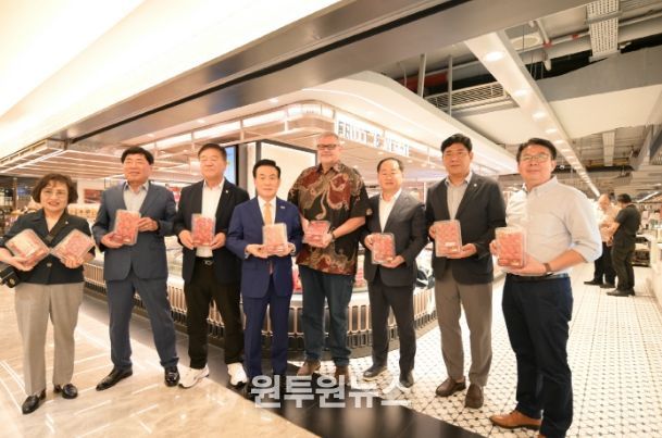 푸드홀 유통매장 방문