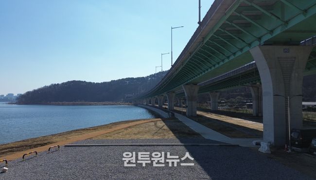 용인특례시가 기흥저수지 유휴공간을 활용해 수변공간으로 조성했다.
