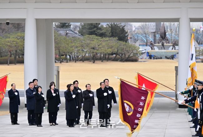 최호정 의장 현충원 참배