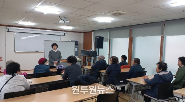 합천댐노인복지관, 초등학교 졸업인증제 교실 운영