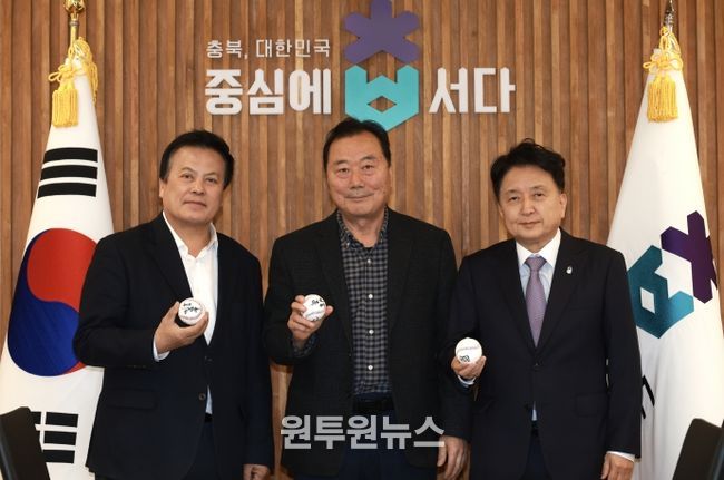 유승안 감독 접견