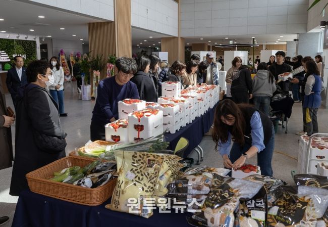 익산시청서 상생 장터 운영