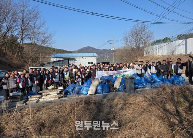 진접읍 이장협의회, 연평리 일대 ‘우리동네 새단장 쓰담데이’ 환경정화 활동 전개