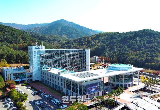 사천시청 전경