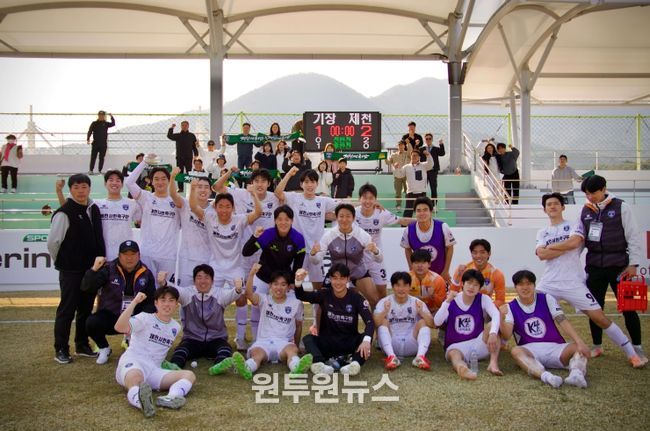 축구단 단체사진