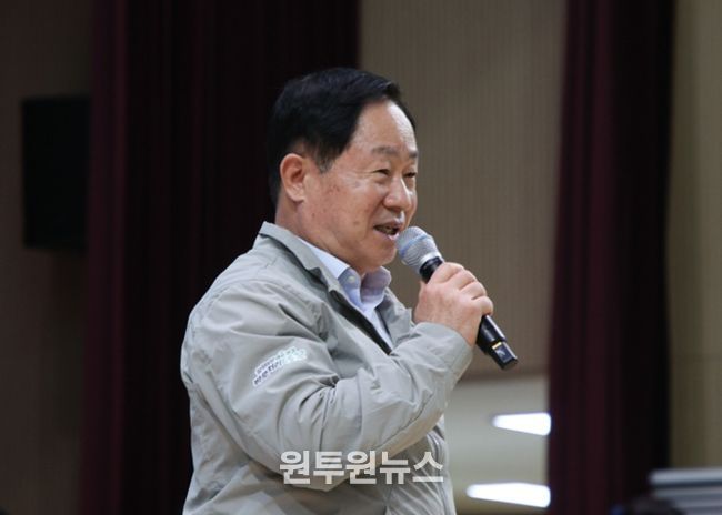 행사에서 환영사 중인 주광덕 시장